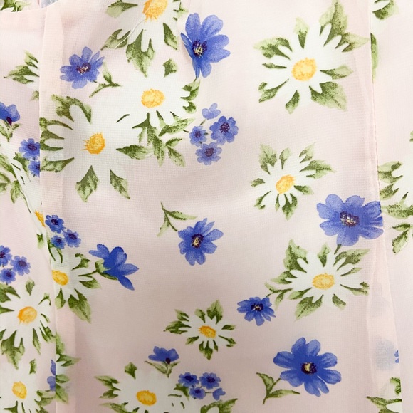 Flowy flower dress - Picture 2 of 3